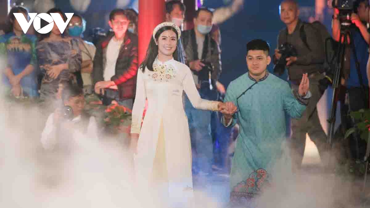 Hanoi’s Temple of Literature hosts Ao Dai fashion show